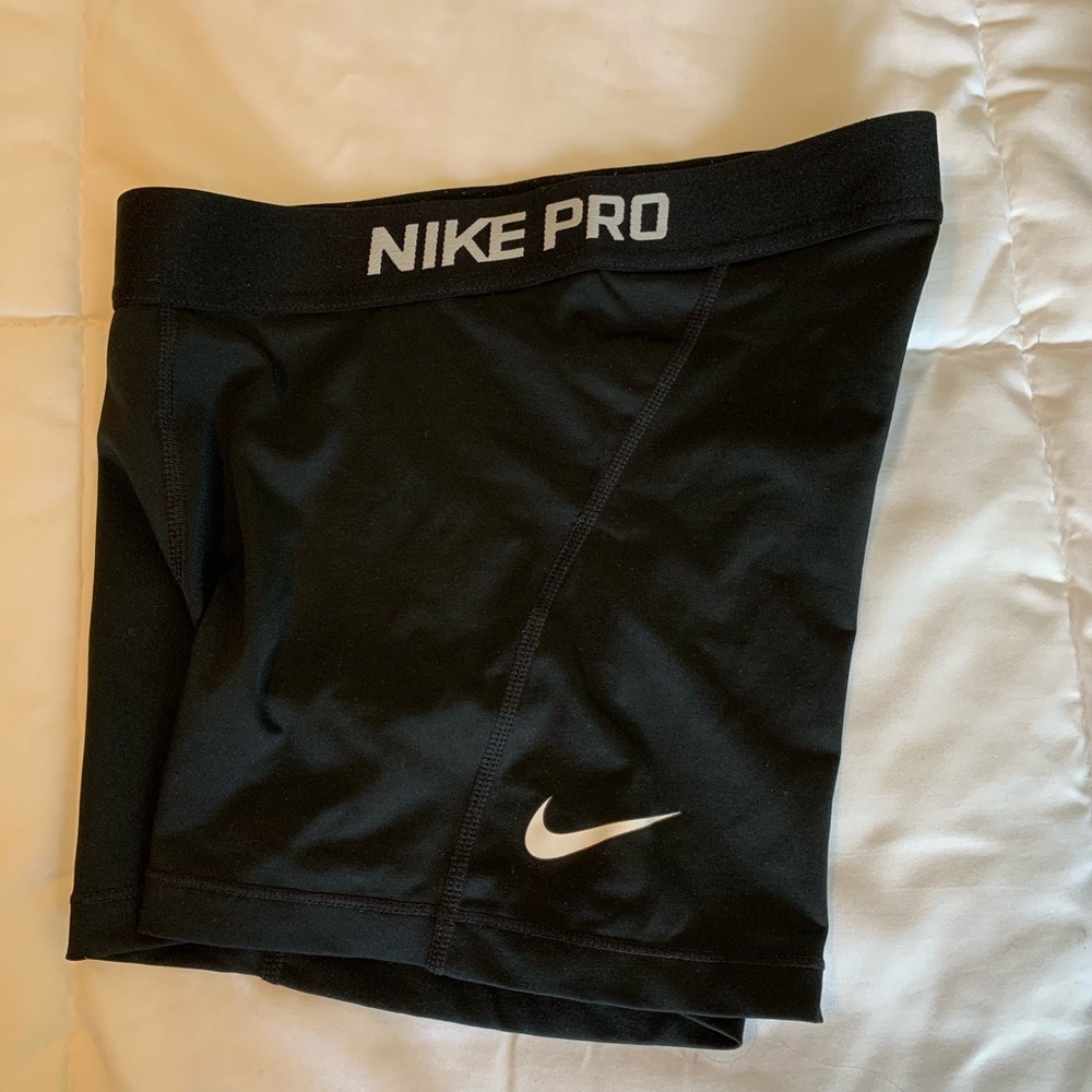 NIKE PRO SHORTS